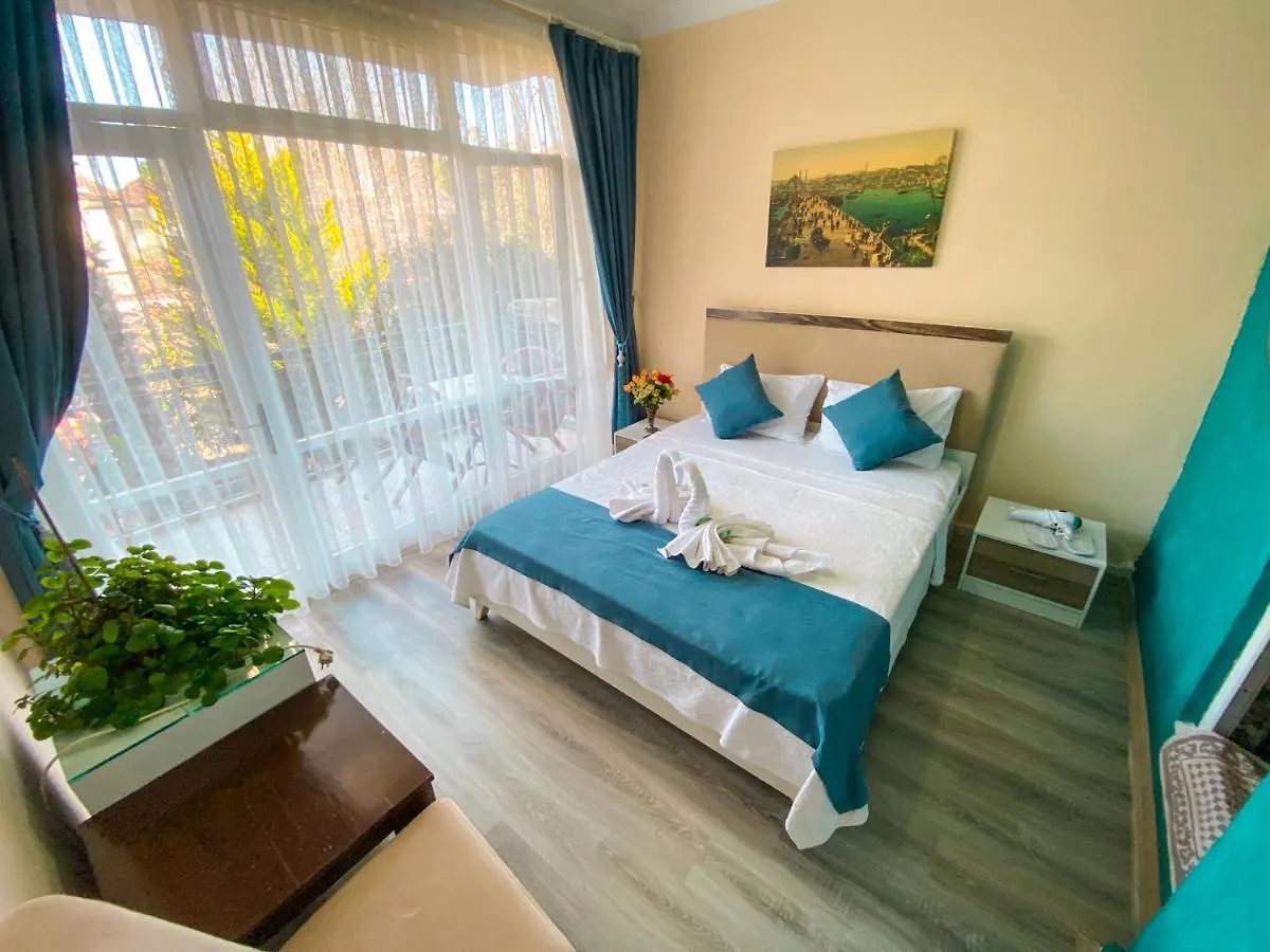 Cityhub Antalya 0*,